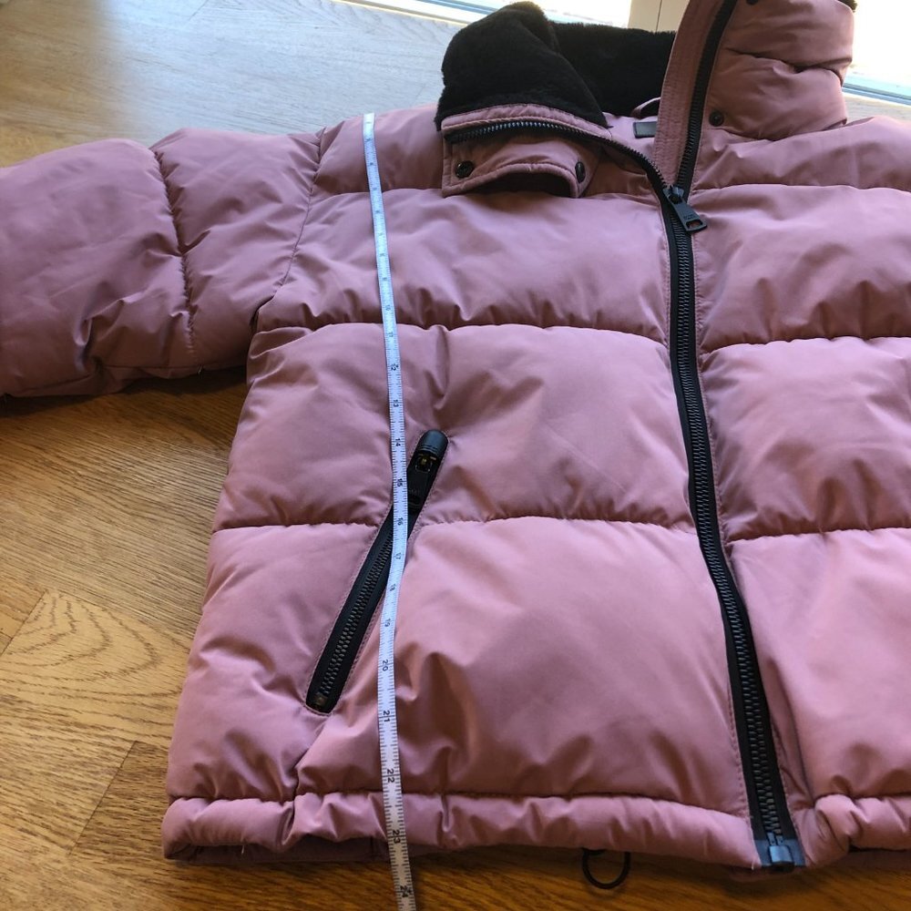 DKNY Oversized Mauve Puffer Jacket Size Medium - Picture 14 of 14